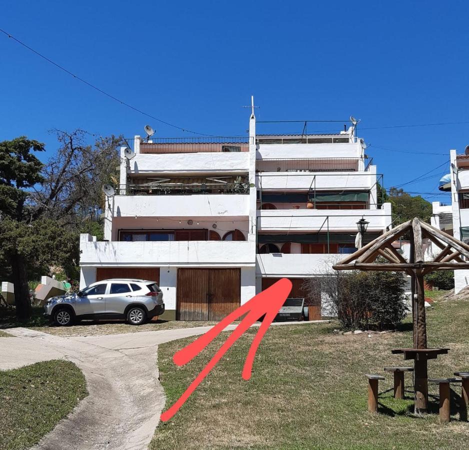Departamentos Carlos Paz Bajada Al Lago Вилья-Карлос-Пас Экстерьер фото