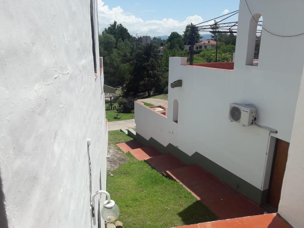 Departamentos Carlos Paz Bajada Al Lago Вилья-Карлос-Пас Экстерьер фото