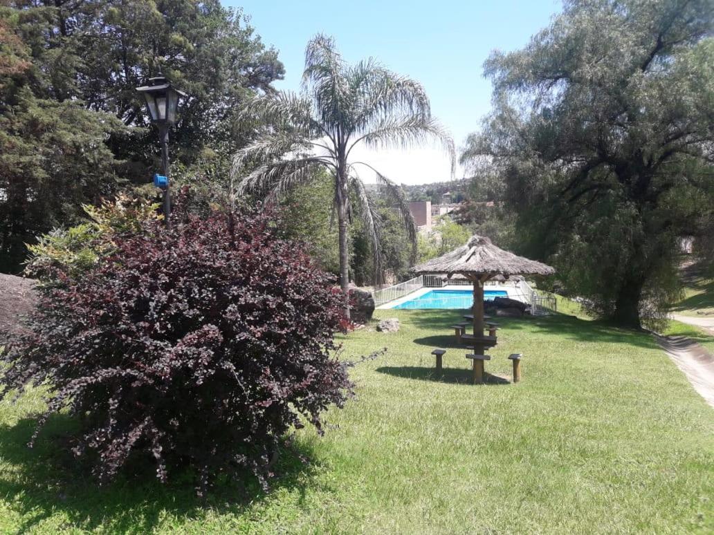 Departamentos Carlos Paz Bajada Al Lago Вилья-Карлос-Пас Экстерьер фото