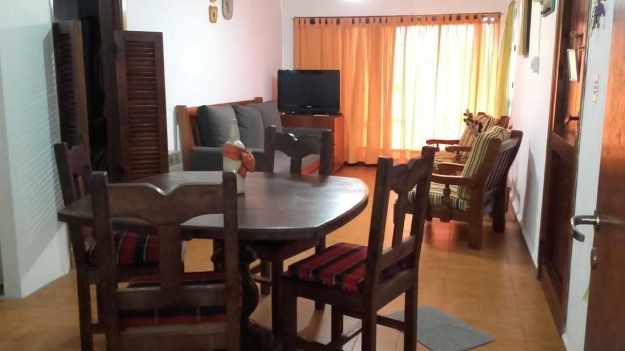 Departamentos Carlos Paz Bajada Al Lago Вилья-Карлос-Пас Экстерьер фото
